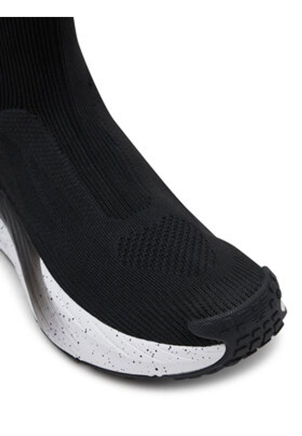 EA7 Emporio Armani Sneakersy X8Z057 XK430 K485 Czarny. Kolor: czarny. Materiał: materiał
