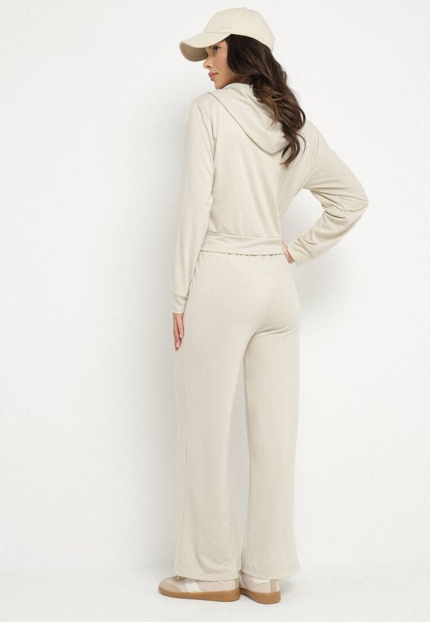 Born2be - Beżowy Komplet Dresowy Bluza z Kapturem Rozpinana i Szerokie Spodnie Avesmira. Kolor: beżowy. Materiał: dresówka
