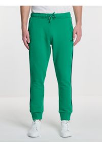 Big-Star - Spodnie męskie dresowe z lampasami zielone Smith 301/ Santo 301. Kolor: zielony. Materiał: dresówka. Wzór: nadruk #6