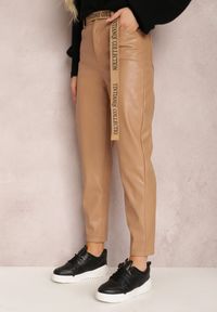Renee - Ciemnobeżowe Spodnie Vivily. Stan: podwyższony. Kolor: beżowy. Długość: długie. Wzór: gładki. Styl: klasyczny #2