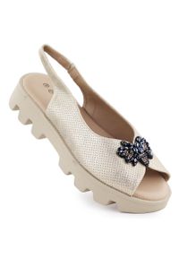 POTOCKI - Sandały damskie na platformie perforowane metaliczne złote Potocki SZ12610. Kolor: złoty. Materiał: skóra ekologiczna. Obcas: na platformie #1