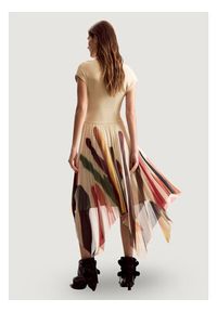 Desigual Sukienka codzienna VEST_BRUSHES_LACROIX Beżowy Egg Fit. Okazja: na co dzień. Kolor: beżowy. Typ sukienki: proste. Styl: casual #2