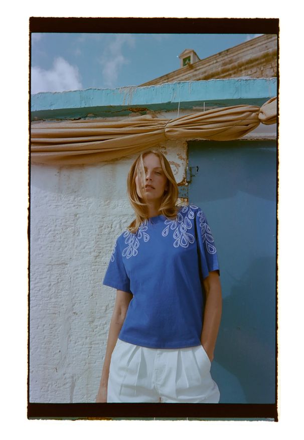 MOODO - T-shirt z bawełny niebieski. Kolor: niebieski. Materiał: bawełna