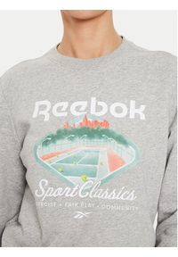 Reebok Bluza Court Sport FT Craw 100076214 Szary Regular Fit. Kolor: szary. Materiał: bawełna. Styl: sportowy