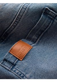 Ombre Clothing - Męskie joggery jeansowe z asymetrycznymi przeszyciami – niebieskie V2 OM-PADJ-0165 - XL. Okazja: na co dzień. Kolor: niebieski. Materiał: jeans. Wzór: aplikacja. Styl: klasyczny, casual, elegancki #8
