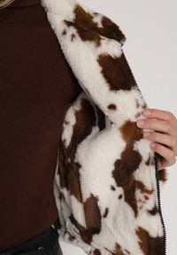 Born2be - Czarna Dwustronna Pikowana Kurtka z Futerkiem w Łaty Meviatella. Okazja: na co dzień. Kolor: czarny. Materiał: futro. Styl: klasyczny, casual #7