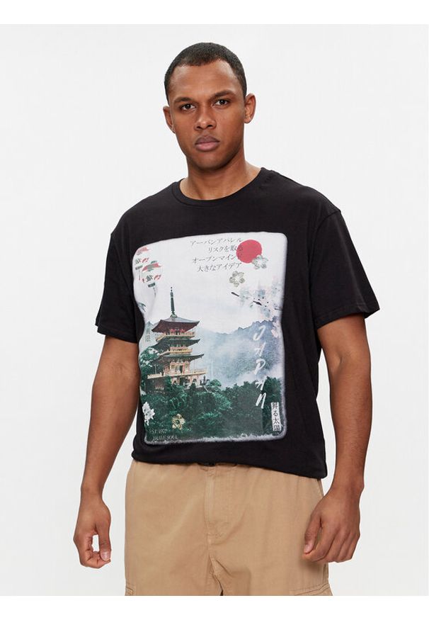 Brave Soul T-Shirt MTS-149SAPPORO Czarny Straight Fit. Kolor: czarny. Materiał: bawełna