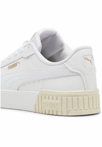 Puma - Damskie sneakersy Carina 2.0 PUMA White Gold Alpine Snow. Okazja: na plażę. Kolor: żółty, biały, wielokolorowy. Sezon: lato. Sport: tenis