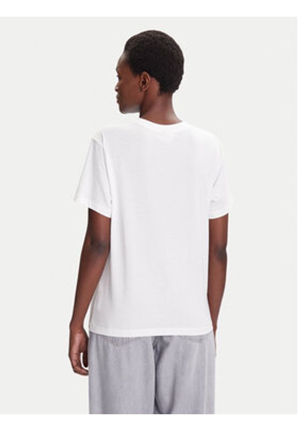 Desigual T-Shirt Roma 25WWTK50 Biały Regular Fit. Kolor: biały. Materiał: bawełna