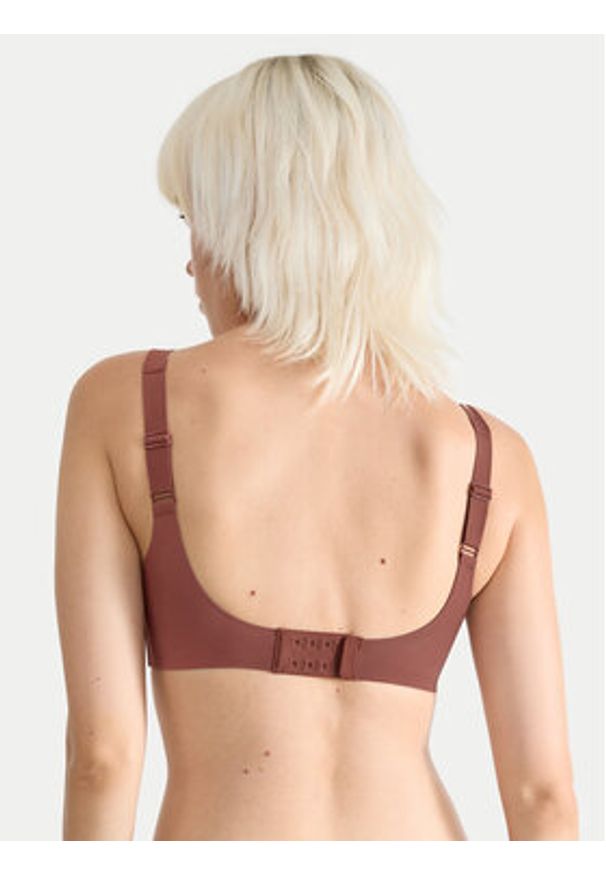 Sloggi Biustonosz bezfiszbinowy Zero Feel 10217729 Brązowy. Kolor: brązowy. Materiał: syntetyk