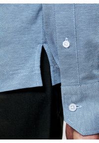 Pako Lorente - PAKO LORENTE - Jasnoniebieska dzianinowa koszula męska. Typ kołnierza: kołnierzyk włoski. Kolor: niebieski. Materiał: dzianina. Długość rękawa: długi rękaw. Długość: długie. Wzór: melanż #5