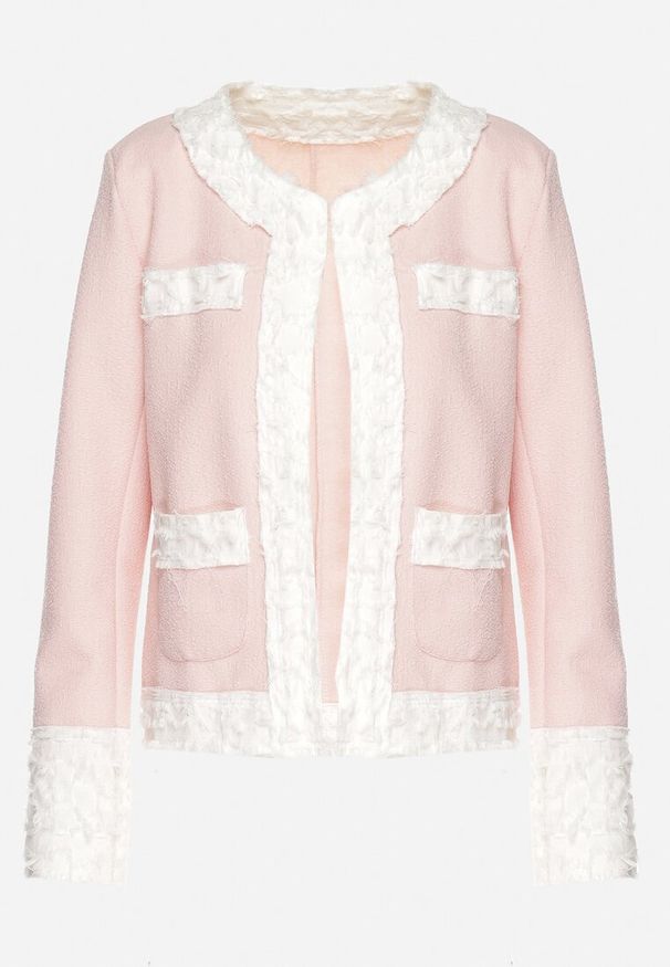 Born2be - Różowa Pudełkowa Marynarka Zdobiona Tłoczonymi Wstawkami Ransira. Okazja: na co dzień. Kolor: różowy. Materiał: jeans. Wzór: aplikacja. Styl: casual, elegancki