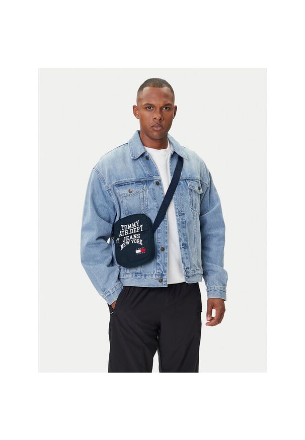 Saszetka Tommy Jeans. Kolor: niebieski