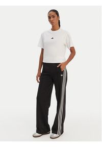 Adidas - adidas T-Shirt Essentials Small Logo JC5944 Biały Regular Fit. Kolor: biały. Materiał: bawełna #4