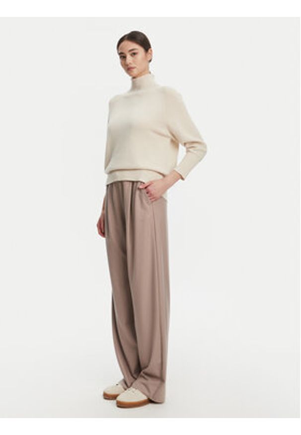 Marella Golf Ismaele 2523366394 Beżowy Oversize. Typ kołnierza: golf. Kolor: beżowy. Materiał: syntetyk