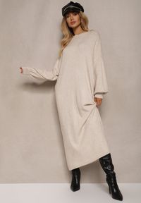 Renee - Jasnobeżowa Pudełkowa Sukienka z Wiskozą i Półgolfem Salindra. Kolor: beżowy. Materiał: wiskoza. Styl: elegancki #5