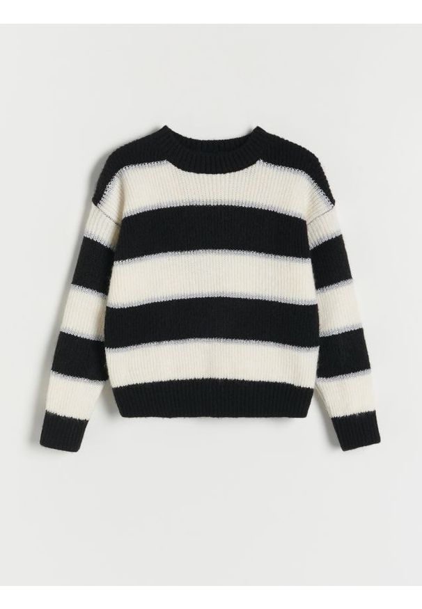 Reserved - Dzianinowy sweter w paski - wielobarwny. Materiał: dzianina. Wzór: paski
