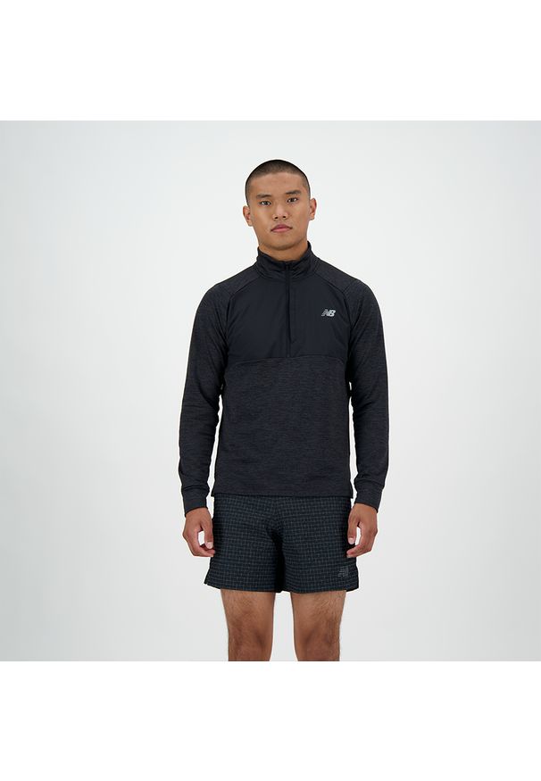 Bluza męska New Balance MT43204BK – czarna. Kolor: czarny. Materiał: materiał, poliester, skóra, tkanina. Wzór: aplikacja