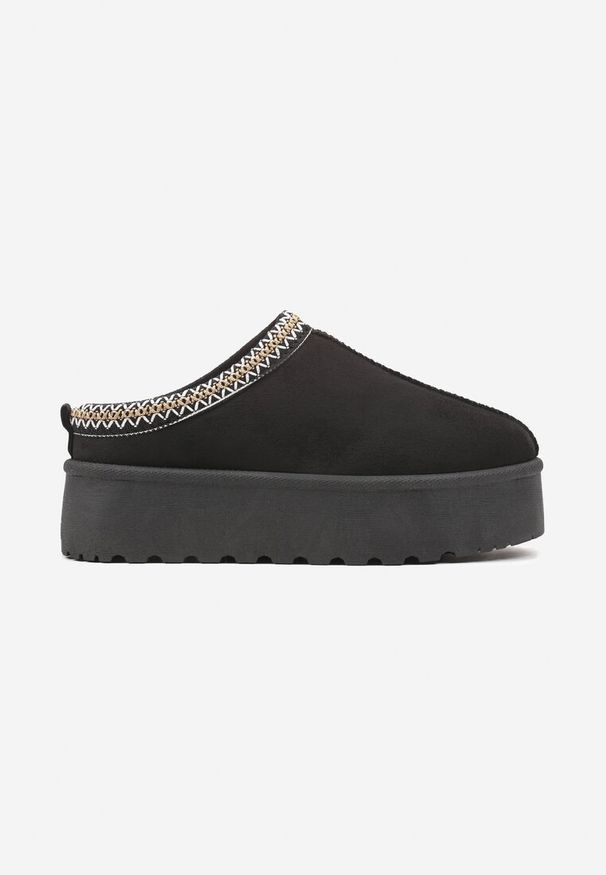 Renee - Czarne Śniegowce na Platformie z Ozdobnym Paskiem Lotiara. Zapięcie: pasek. Kolor: czarny. Materiał: wełna. Sezon: zima. Obcas: na platformie. Styl: elegancki