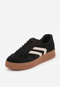 Born2be - Czarne Zamszowe Sneakersy w Stylu Kultowych Tenisówek ze Skórzaną Wkładką Berosele. Okazja: na co dzień. Kolor: czarny. Materiał: zamsz, skóra #8