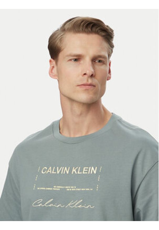 Calvin Klein Jeans T-Shirt LV04RE827G Szary Regular Fit. Kolor: szary. Materiał: bawełna
