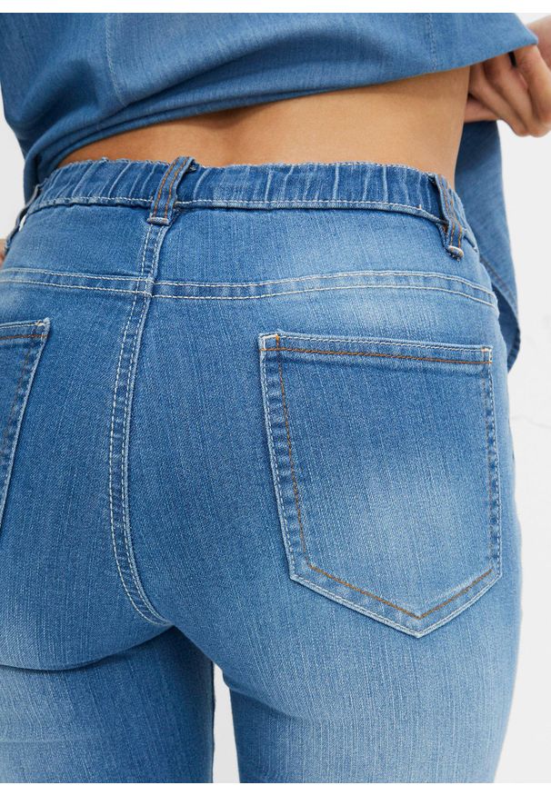 bonprix - Dżinsy Skinny mid waist, z wygodnym paskiem. Kolor: niebieski