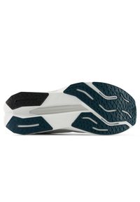 Buty męskie New Balance FuelCell Propel v5 MFCPR1K4 – beżowe. Okazja: na co dzień. Kolor: beżowy. Materiał: materiał, syntetyk, guma. Szerokość cholewki: normalna. Sport: fitness, bieganie #4