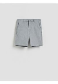Reserved - Szorty carrot fit - ciemnozielony. Kolor: zielony. Materiał: bawełna, tkanina #1