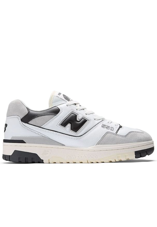 Buty unisex New Balance BB550GWB - białe. Okazja: na co dzień. Kolor: biały. Materiał: guma, skóra. Szerokość cholewki: normalna. Sport: koszykówka, turystyka piesza