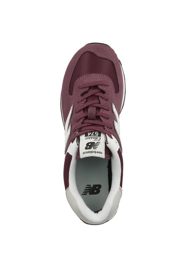 Buty do chodzenia New Balance 574. Zapięcie: sznurówki. Kolor: czerwony. Materiał: materiał. Szerokość cholewki: normalna. Model: New Balance 574. Sport: turystyka piesza