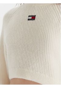 Tommy Jeans Sweter Badge DW0DW21677 Écru Regular Fit. Materiał: syntetyk