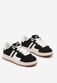 Born2be - Czarne Płaskie Sznurowane Sneakersy z Geometrycznym Wzorem Neviselle. Nosek buta: okrągły. Zapięcie: sznurówki. Kolor: czarny. Materiał: materiał. Wzór: geometria. Obcas: na obcasie. Wysokość obcasa: niski #2