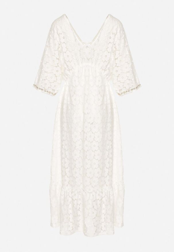 Born2be - Biała Koronkowa Taliowana Sukienka z Bawełną Gumką w Pasie i Wiązaniem przy Dekolcie Neleavia. Okazja: na co dzień, na imprezę. Typ kołnierza: dekolt w łódkę. Kolor: biały. Materiał: bawełna, koronka. Długość rękawa: krótki rękaw. Typ sukienki: proste. Styl: casual, elegancki