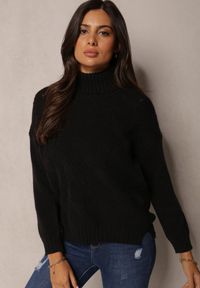 Renee - Czarny Casualowy Golf ze Ściągaczami przy Rękawach Yasmeella. Okazja: na co dzień. Typ kołnierza: golf. Kolor: czarny. Wzór: jednolity. Styl: casual