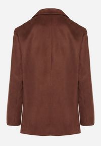 Born2be - Brązowa Pudełkowa Marynarka Jednorzędowa Stylizowana na Zamszową Zenitta. Okazja: na co dzień. Kolor: brązowy. Materiał: zamsz. Styl: klasyczny, casual #7