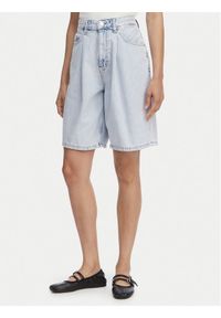Tommy Jeans Szorty jeansowe DW0DW22709 Niebieski jasny Loose Fit. Kolor: niebieski. Materiał: bawełna #1