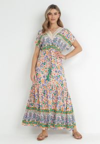 Born2be - Różowo-Niebieska Sukienka Maxi z Guzikami i Koronkowym Dekoltem Cristyn. Kolor: różowy. Materiał: koronka. Sezon: wiosna, lato. Długość: maxi #1