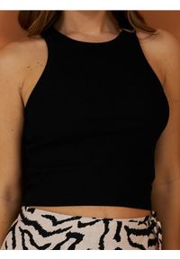 Sinsay - Koszulka w stylu basic z prążkowanej dzianiny - czarny. Kolor: czarny. Materiał: prążkowany, dzianina #1