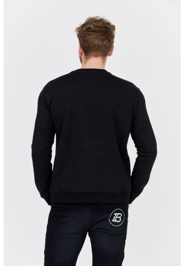 Valentino Garavani - VALENTINO GARAVANI Czarna bluza męska z logo vltn. Kolor: czarny. Materiał: prążkowany. Wzór: aplikacja