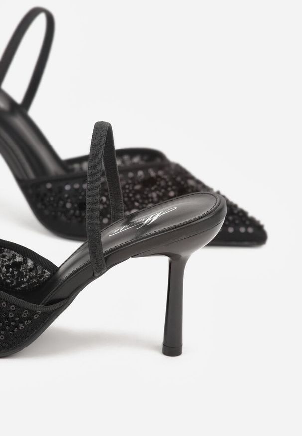 Renee - Czarne Szpilki Slingback Zdobione Perełkami i Cekinami Irifera. Okazja: na studniówkę, na co dzień. Zapięcie: bez zapięcia. Kolor: czarny. Materiał: satyna, jeans. Wzór: aplikacja. Obcas: na szpilce. Styl: casual, elegancki
