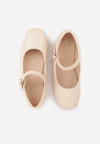 Born2be - Beżowe Eleganckie Balerinki z Paskiem z Klamerką i Kwadratowym Noskiem Brilea. Okazja: na co dzień, na uczelnię. Zapięcie: pasek. Kolor: beżowy. Materiał: jeans. Styl: elegancki #5