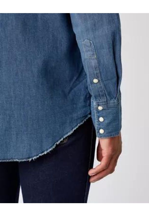 Wrangler - MĘSKA KOSZULA JEANSOWA WRANGLER LS WORKSHIRT TINTED BLUE W5D1AK725 112141437. Materiał: jeans