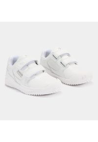 Buty dziecięce sportowe Joma Ginkana JR 2402. Kolor: biały. Materiał: skóra ekologiczna. Szerokość cholewki: normalna