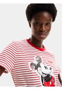 Desigual T-Shirt MICKEY Patch 24SWTK77 Czerwony Regular Fit. Kolor: czerwony. Materiał: bawełna