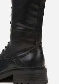 Renee - Czarne Kozaki Typu Workery Rhaethe. Okazja: na co dzień. Kolor: czarny. Materiał: skóra, jeans. Styl: casual #6