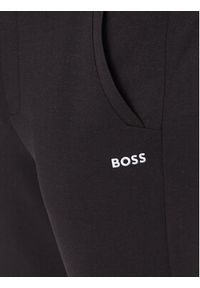 BOSS - Boss Spodnie dresowe 50497194 Czarny Regular Fit. Kolor: czarny. Materiał: bawełna, dresówka, syntetyk