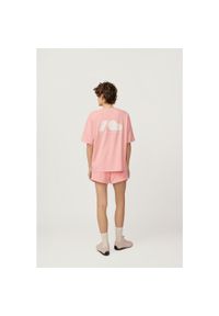 T-shirt Kubota różowy damski. Kolor: różowy. Materiał: materiał