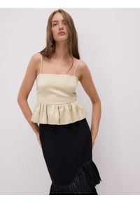 Reserved - Satynowy top z baskinką - kremowy. Kolor: kremowy. Materiał: satyna #1