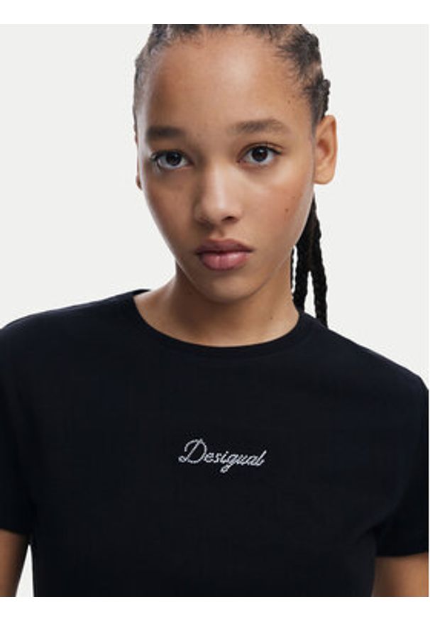 Desigual T-Shirt 25SWTK15 Czarny Regular Fit. Kolor: czarny. Materiał: bawełna