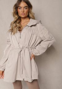 Renee - Beżowa Kurtka w Stylu Parki Wiązana w Pasie Nevithia. Okazja: na co dzień. Kolor: beżowy. Materiał: jeans, skóra. Styl: elegancki, casual #3
